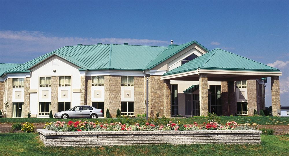 Days Inn By Wyndham Монмани Екстериор снимка